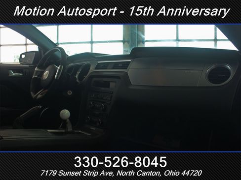 Used 2012 Ford Mustang Shelby GT500 w/ SVT Performance Pkg image 32