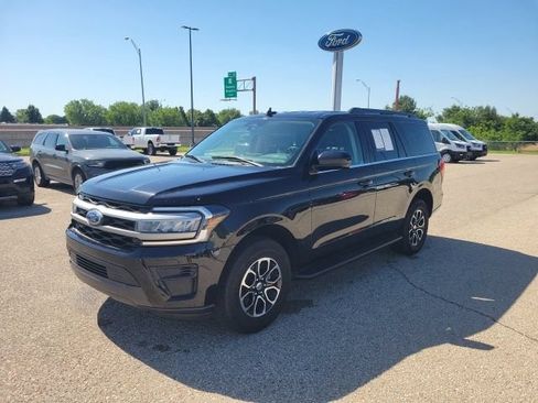 Used 2024 Ford Expedition XLT AWD/4WD image 19