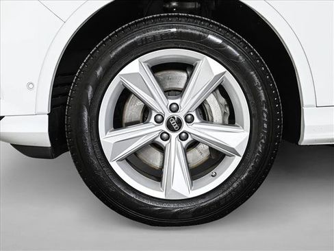 Used 2022 Audi Q7 3.0T Premium AWD/4WD image 26