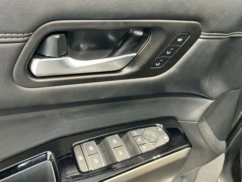 Used 2024 Nissan Pathfinder Platinum AWD/4WD image 28