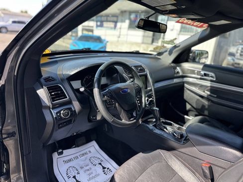 Used 2017 Ford Explorer Sport w/ Equipment Group 401A AWD/4WD image 9