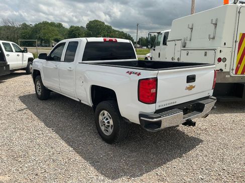 Used 2017 Chevrolet Silverado 2500 LT AWD/4WD image 6