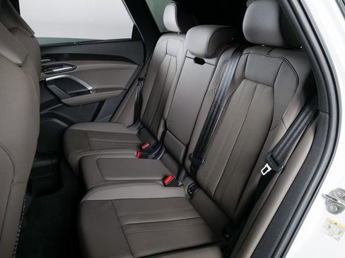 Used 2025 Audi Q5 Premium Plus AWD/4WD image 11