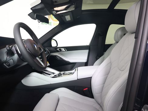 Used 2025 BMW X6 xDrive40i w/ Parking Assistance Package image 12