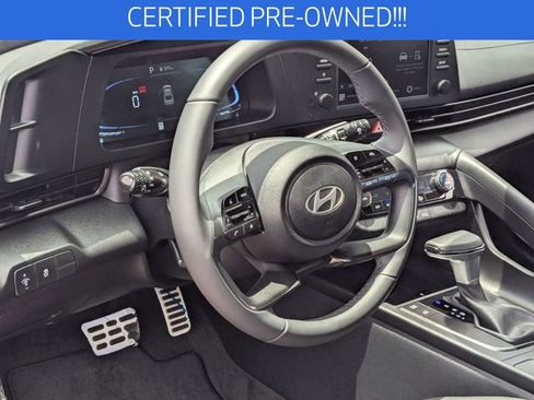 Used 2025 Hyundai Elantra Sport FWD image 14