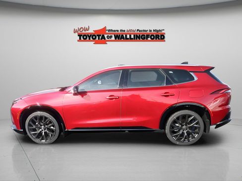 New 2025 Toyota Crown Signia w/ Advanced Technology Package image 2