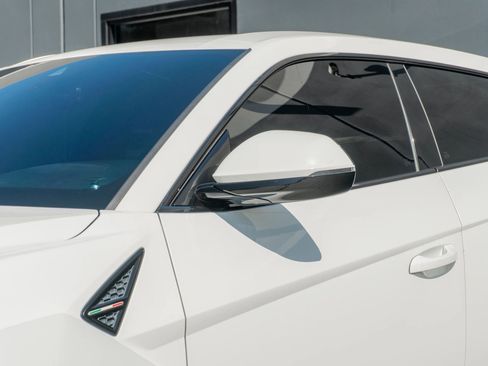 Used 2019 Lamborghini Urus AWD/4WD image 30