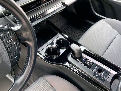 Certified 2023 Toyota Prius LE image 15