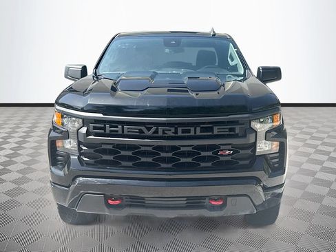 Used 2023 Chevrolet Silverado 1500 Custom Trail Boss AWD/4WD image 2