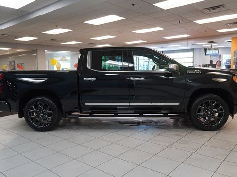 Certified 2024 Chevrolet Silverado 1500 High Country w/ High Country Premium Package AWD/4WD image 13