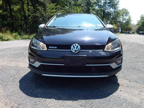 Used 2017 Volkswagen Golf Alltrack AWD/4WD image 7