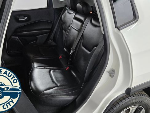 Used 2018 Jeep Compass Trailhawk w/ Leather Interior Group AWD/4WD image 29