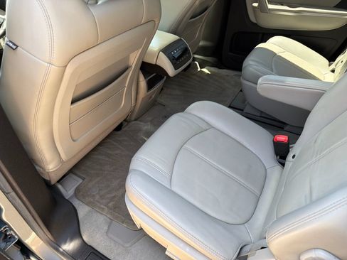 Used 2008 GMC Acadia SLT AWD/4WD image 36