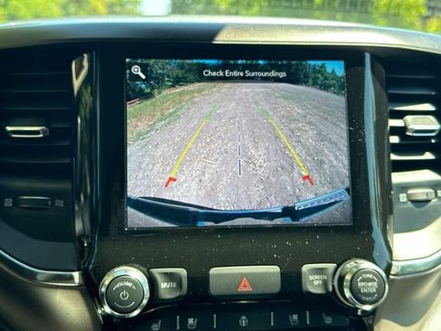 Used 2021 RAM 1500 Laramie AWD/4WD image 32