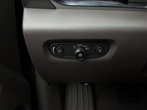 Used 2018 Chevrolet Traverse Premier w/ LPO, 'HIT The Road' Package AWD/4WD image 27