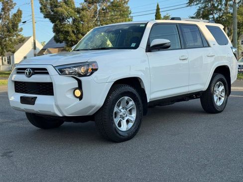Used 2020 Toyota 4Runner SR5 Premium image 1