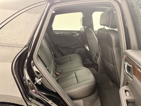 New 2025 Porsche Macan image 40