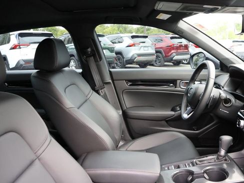 Certified 2025 Honda Civic Sport Touring image 8