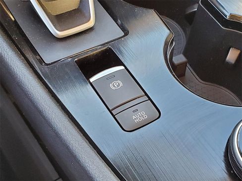 Certified 2023 Nissan Rogue SV image 28