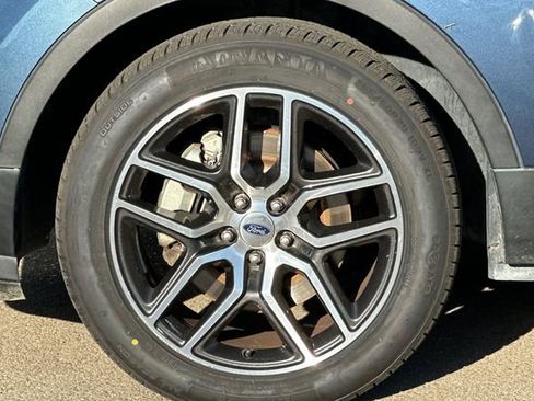 Used 2019 Ford Explorer Sport image 30