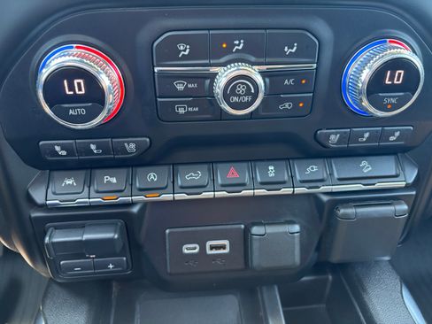 Used 2021 GMC Sierra 1500 AT4 w/ AT4 Premium Package image 16