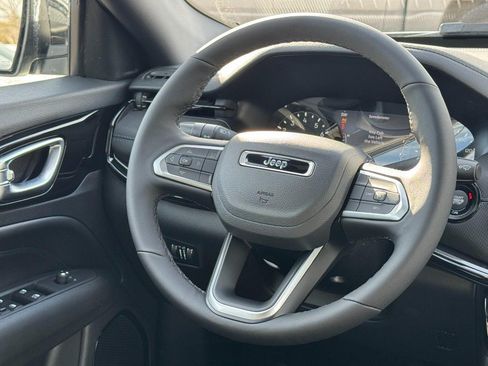 New 2026 Jeep Compass Latitude AWD/4WD image 9