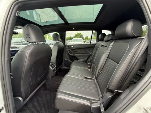 Used 2022 Volkswagen Tiguan SE R-Line AWD/4WD image 24