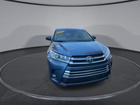 Used 2019 Toyota Highlander Limited Platinum image 5