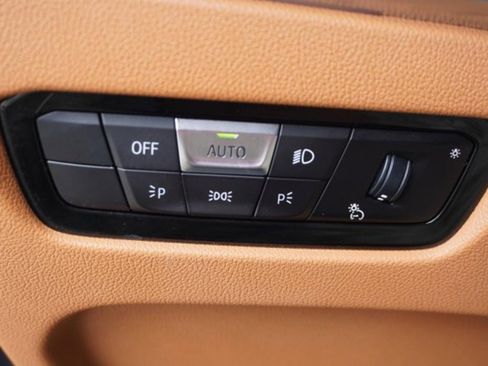 Used 2022 BMW 330i xDrive Sedan w/ Driving Assistance Package image 25