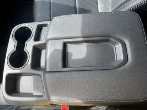 Used 2022 Chevrolet Silverado 1500 Custom w/ Safety Confidence Package image 18