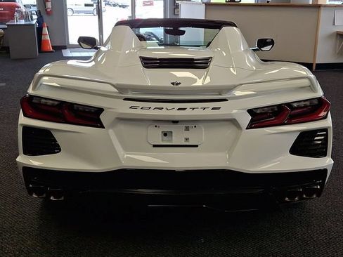 Used 2023 Chevrolet Corvette Stingray Preferred Conv w/ Z51 Performance Package RWD image 5