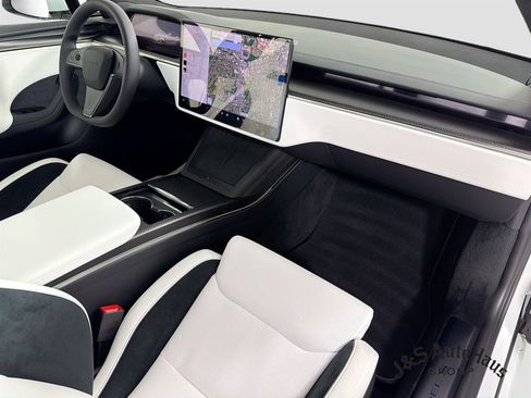 Used 2026 Tesla Model S Plaid AWD/4WD image 37