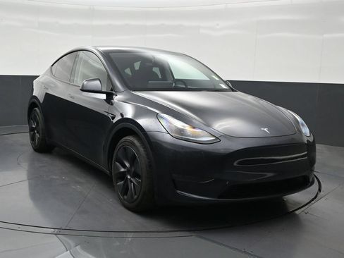 Used 2024 Tesla Model Y Long Range AWD/4WD image 7