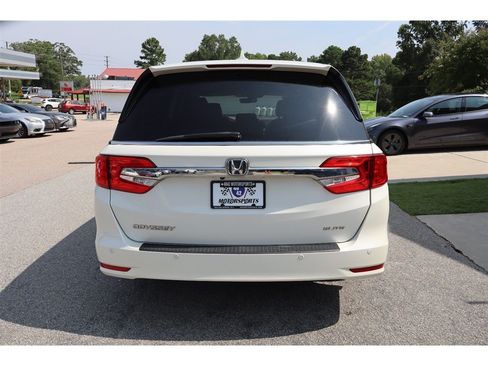Used 2018 Honda Odyssey Elite image 4