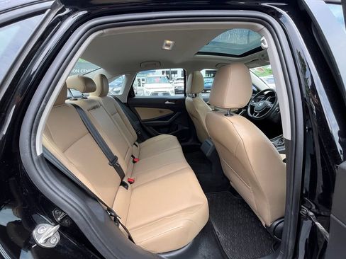 Used 2019 Volkswagen Jetta SE FWD image 25