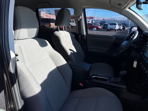 Used 2019 Toyota Tacoma SR5 image 10