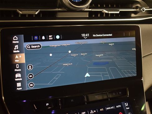 Certified 2024 Maserati Grecale Modena AWD/4WD image 31