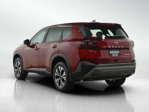Used 2023 Nissan Rogue SV AWD/4WD image 3