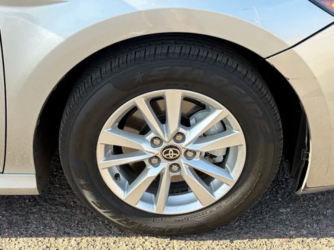 Used 2025 Toyota Camry LE image 9