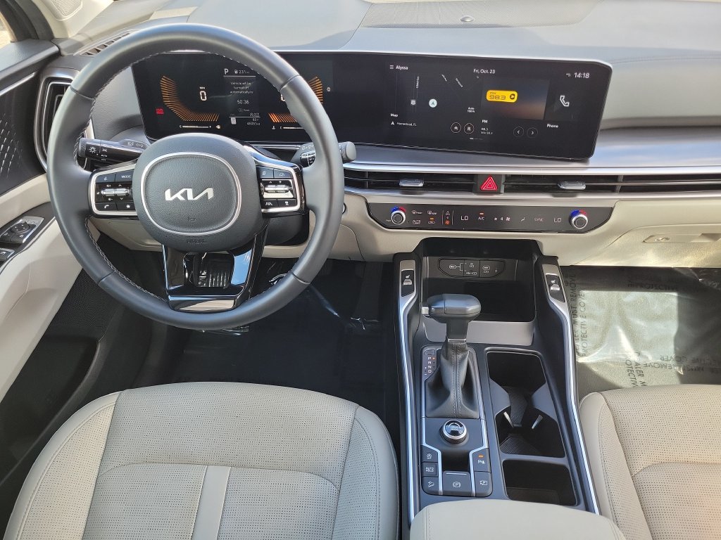 Used 2024 Kia Sorento S w/ Panoramic Sunroof Package FWD image 12