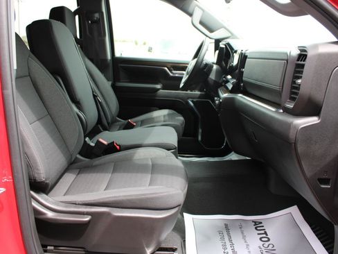 Used 2024 Chevrolet Silverado 1500 LT image 42