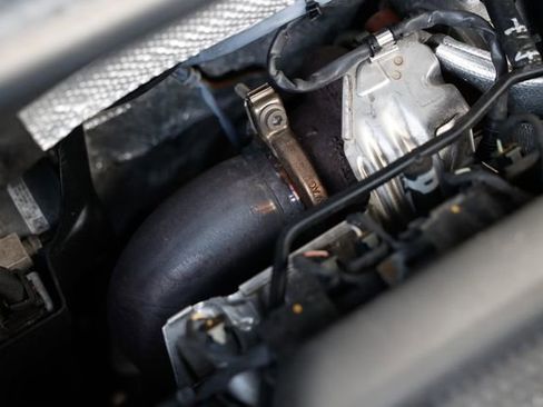 Used 2018 Volkswagen Golf R 4-Door image 54