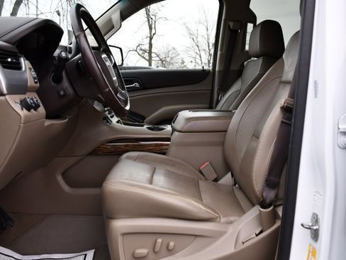 Used 2019 GMC Yukon XL SLT w/ Open Road Package image 14