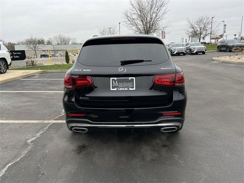 Used 2022 Mercedes-Benz GLC 300 4MATIC image 4
