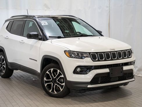 Used 2023 Jeep Compass Limited image 1
