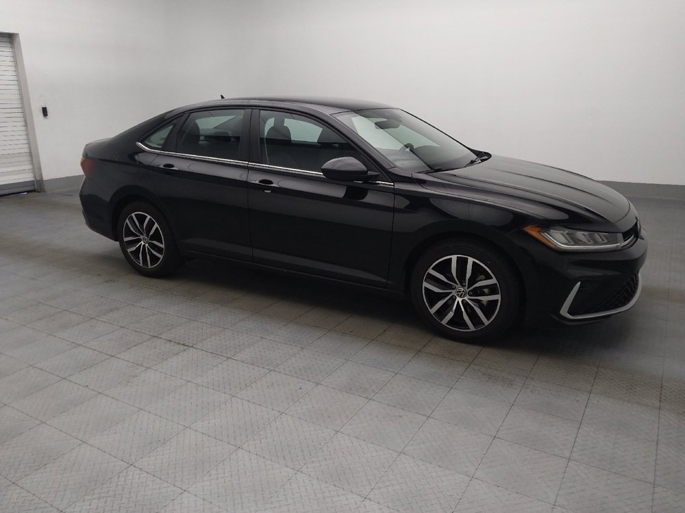 Used 2025 Volkswagen Jetta SE FWD image 11