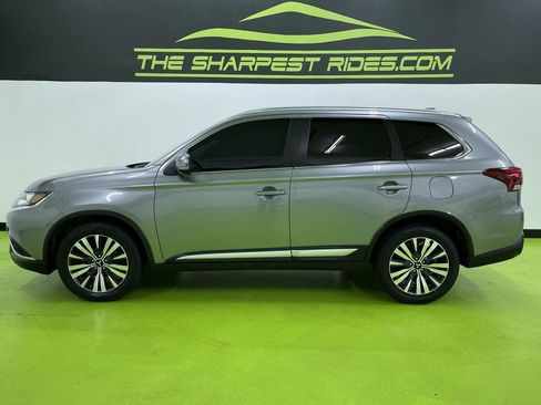Used 2020 Mitsubishi Outlander SE image 6