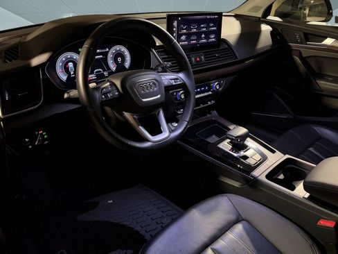 Used 2023 Audi Q5 2.0T Premium Plus w/ Premium Plus Package AWD/4WD image 4