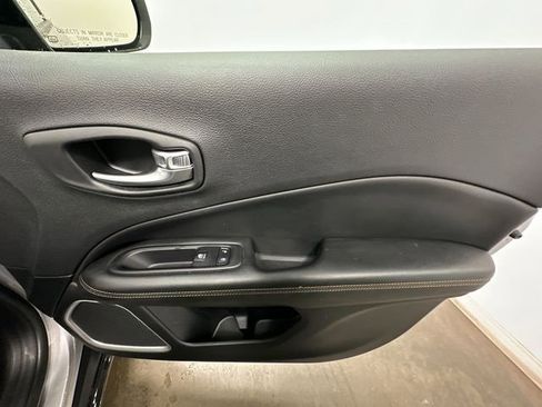 Used 2020 Jeep Compass Limited w/ Safety & Security Group image 23