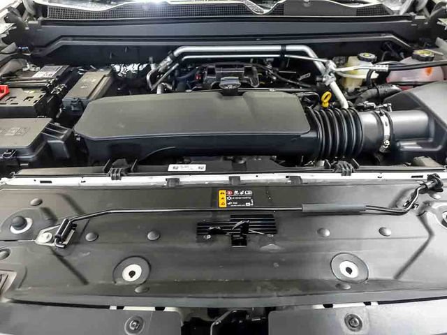 New 2026 Chevrolet Colorado ZR2 w/ Technology Package AWD/4WD image 21